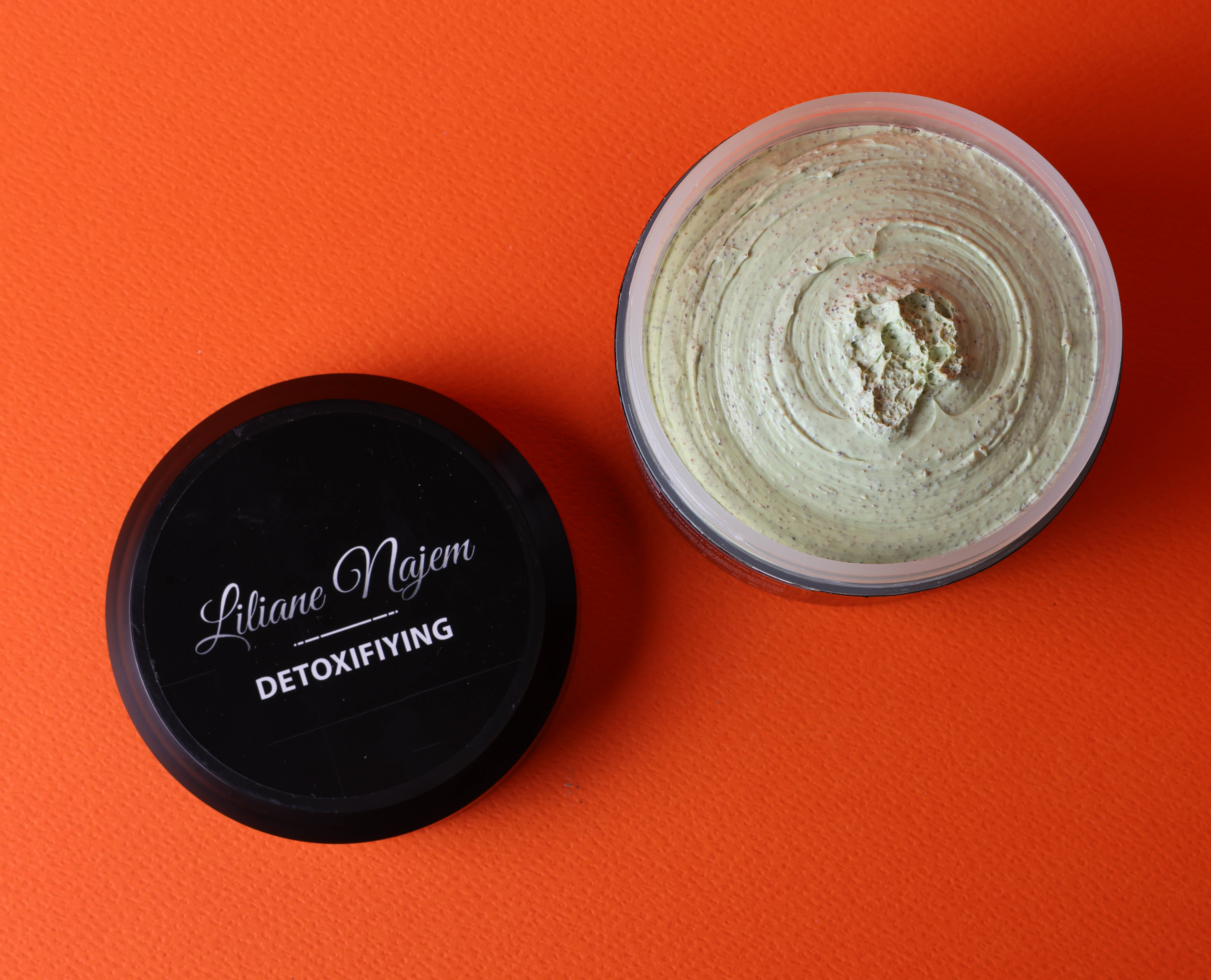 2 in 1 Scrub and Mask